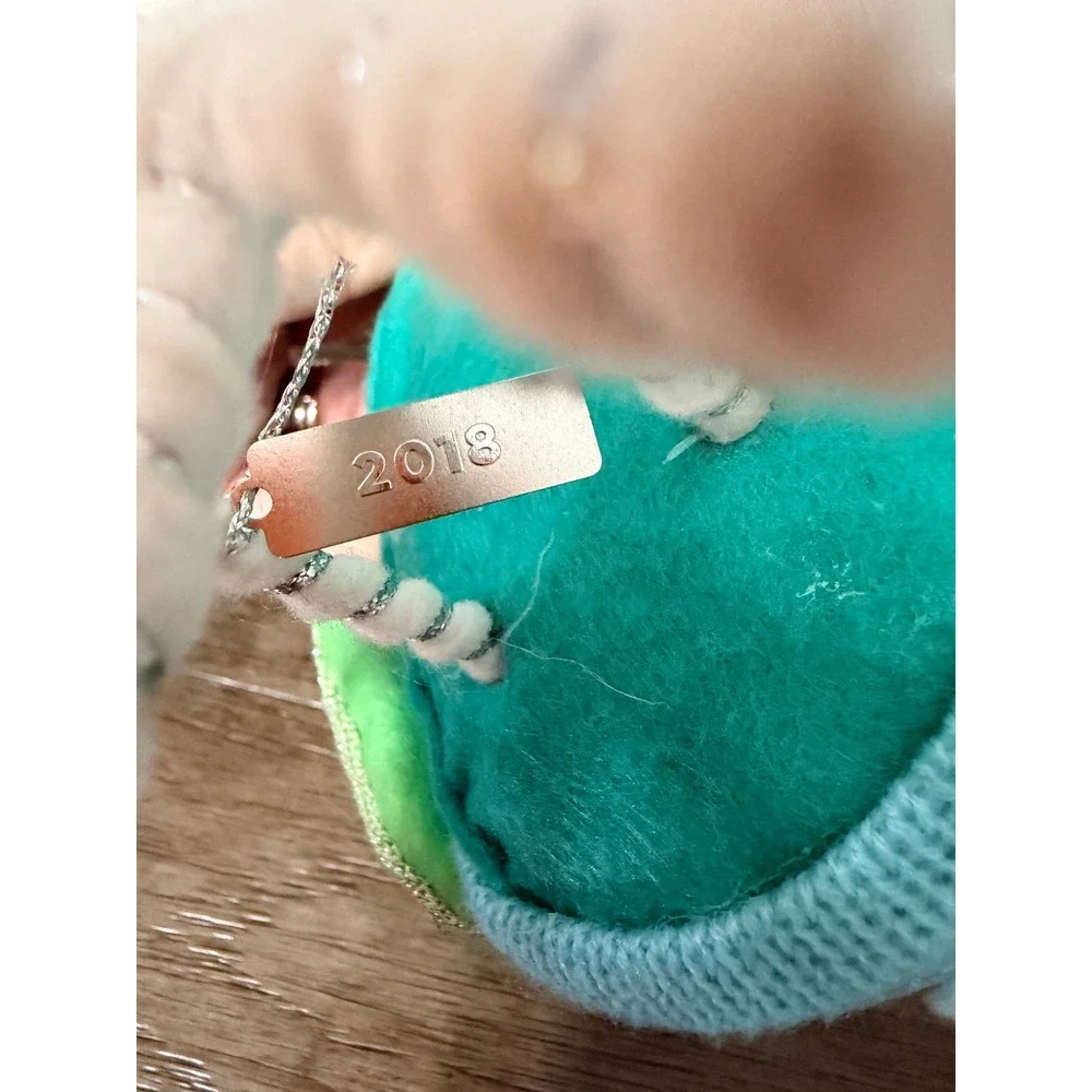 Target Wondershop 2018 Winter Fabric Bird Figurines‎
